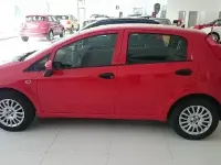 Usado Fiat Punto Pop 75 CV (55 kW) 2015 Rojo Utilitario