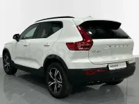 Usado Volvo XC40 Plus 163 CV (119 kW) 2025 Blanco SUV