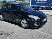 Usado Renault Mégane Dynamique 115 CV (84 kW) 2013 Negro Berlina
