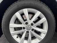 Usado VW Touran 115 CV (84 kW) 2017 Gris Monovolumen
