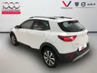 Usado Kia Stonic 101 CV (74 kW) 2025 Blanco SUV