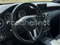 Usado Mercedes A180 Style 109 CV (80 kW) 2015 Rojo Utilitario