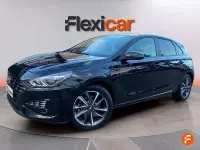 Usado Hyundai i30 110 CV (80 kW) 2024 Negro Utilitario