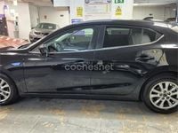 Usado Mazda 3 Luxury 120 CV (88 kW) 2015 Negro Berlina