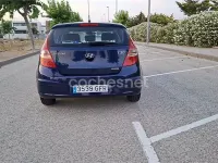 Usado Hyundai i30 Comfort 90 CV (66 kW) 2008 Negro Berlina