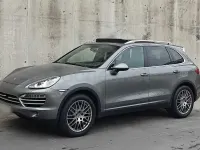 Usado Porsche Cayenne Platinum Edition 245 CV (180 kW) 2014 Gris / plata SUV
