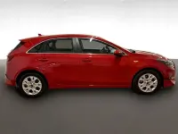 Usado Kia Ceed 100 CV (73 kW) 2022 Rojo Utilitario