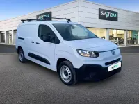 Usado Fiat Doblò 101 CV (74 kW) 2024 Blanco Monovolumen