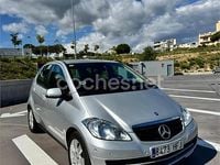 Usado Mercedes A180 109 CV (80 kW) 2011 Gris / plata Monovolumen