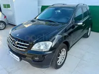 Usado Mercedes ML320 224 CV (164 kW) 2007 Negro SUV