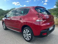 Usado Peugeot 3008 Active 120 CV (88 kW) 2014 Granate Familiar
