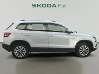 Usado Skoda Karoq Ambition 110 CV (80 kW) 2021 Blanco SUV