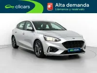 Usado Ford Focus ST-Line 120 CV (88 kW) 2019 Gris / plata Berlina