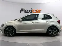 Usado VW Polo Advance 95 CV (69 kW) 2018 Gris Utilitario