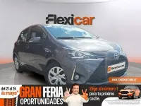Usado Toyota Yaris Hybrid Business Edition 116 CV (85 kW) 2020 Gris