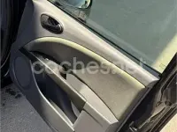 Usado Seat Leon Ecomotive 105 CV (77 kW) 2008 Negro Utilitario