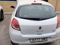 Usado Renault Clio IV 75 CV (55 kW) 2012 Blanco Berlina