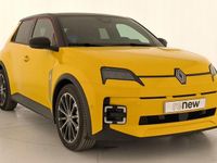 Usado Renault 5 E-Tech Techno 110 kW (150 CV) 2024 Amarillo con techo negro Berlina