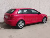 Usado Audi A3 Attraction 140 CV (102 kW) 2005 Rojo Utilitario