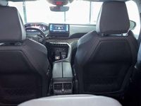 Usado Peugeot 3008 Active 131 CV (96 kW) 2023 Gris / plata SUV