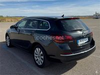 Usado Opel Astra Selective 136 CV (100 kW) 2015 Negro Familiar