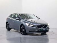 Usado Volvo V40 Momentum 120 CV (88 kW) 2018 Gris Utilitario