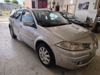 Usado Renault Mégane GrandTour Dynamique 110 CV (80 kW) 2008 Gris / plata Familiar