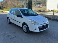 Usado Renault Clio III Collection 75 CV (55 kW) 2012 Blanco Berlina