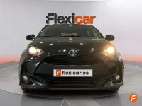 Usado Toyota Yaris Hybrid Active 116 CV (85 kW) 2022 Negro