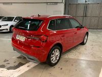 Usado Skoda Kamiq Ambition 110 CV (80 kW) 2022 Rojo SUV