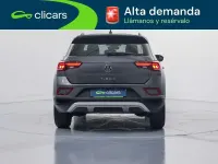 Usado VW T-Roc Life 116 CV (85 kW) 2022 Gris SUV