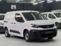 Usado Peugeot Partner S 102 CV (75 kW) 2021 Blanco Monovolumen