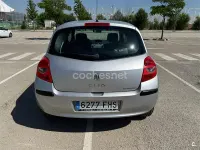 Usado Renault Clio II Privilege 100 CV (73 kW) 2006 Gris / plata Berlina