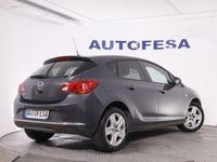 Usado Opel Astra Selective 120 CV (88 kW) 2015 Negro Utilitario