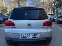 Usado VW Tiguan Business 140 CV (102 kW) 2015 Gris / plata SUV