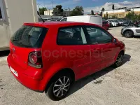 Usado VW Polo Trendline 75 CV (55 kW) 2005 Rojo Berlina