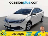 Usado Toyota Auris Touring Sports Active 136 CV (100 kW) 2015 Blanco Familiar