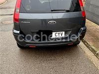 Usado Ford Fusion 100 CV (73 kW) 2004 Gris / plata Berlina