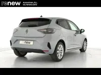 Usado Renault Clio V Evolution 100 CV (73 kW) 2025 Gris / plata Berlina