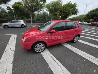 Usado VW Polo Trendline 75 CV (55 kW) 2005 Rojo Utilitario