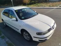 Usado Seat Leon 105 CV (77 kW) 2002 Blanco Utilitario