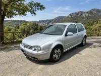 Usado VW Golf IV Highline 115 CV (84 kW) 2000 Gris / plata Berlina
