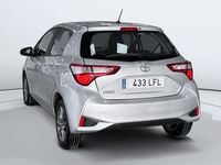 Usado Toyota Yaris Active 111 CV (81 kW) 2020 Gris Berlina
