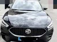 Usado MG ZS Luxury 111 CV (81 kW) 2022 Negro SUV