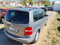 Usado VW Touran Advance 140 CV (102 kW) 2005 Gris / plata Monovolumen