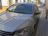 Usado VW Passat 105 CV (77 kW) 2012 Gris / plata Familiar