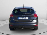 Usado Ford Focus Trend+ 126 CV (92 kW) 2015 Gris Utilitario