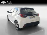 Usado Toyota Yaris Hybrid Active 116 CV (85 kW) 2025 Blanco Berlina