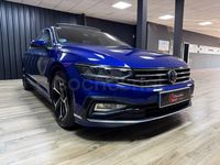 Usado VW Passat R-line 150 CV (110 kW) 2021 Azul Berlina
