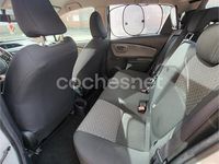 Usado Toyota Yaris Active 99 CV (72 kW) 2015 Blanco Utilitario